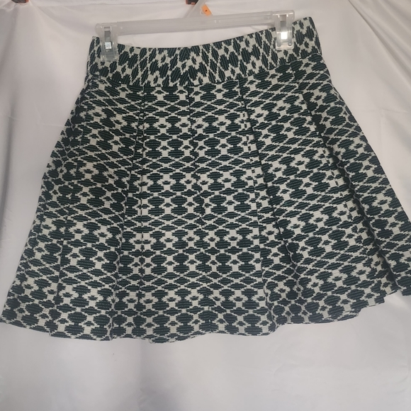 Banana republic patterned green pleated skirt size 0 - Picture 2 of 7